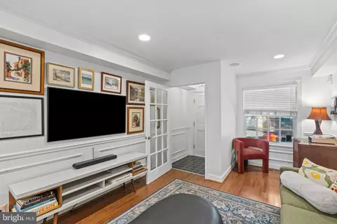 1933 Fleet St, Baltimore, MD 21231