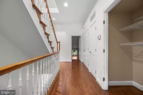 Entry Way - 1933 Fleet St, Baltimore, MD 21231 photo 18 of 23