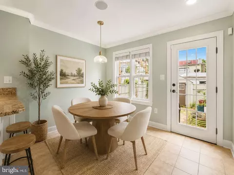 Dining - 1933 Fleet St, Baltimore, MD 21231 photo 1 of 1