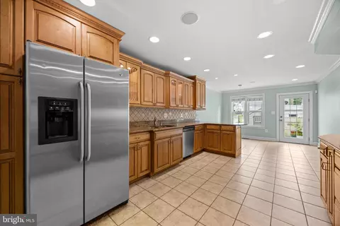 Kitchen - 1933 Fleet St, Baltimore, MD 21231 photo 7 of 7