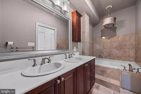 Bath - 1933 Fleet St, Baltimore, MD 21231 photo 3 of 5