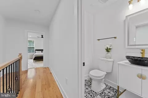 Entry Way - 1812 N Regester St, Baltimore, MD 21213 photo 10 of 12