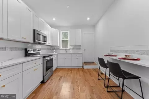 Entry Way - 1812 N Regester St, Baltimore, MD 21213 photo 6 of 12
