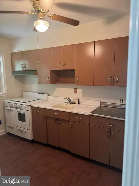 Kitchen - 2119 Cloville Ave, Baltimore, MD 21214 photo 1 of 1