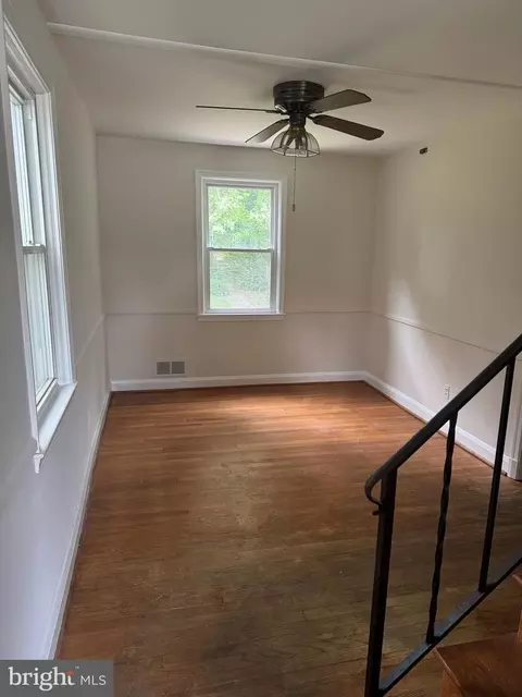 Living - 2119 Cloville Ave, Baltimore, MD 21214 photo 3 of 3