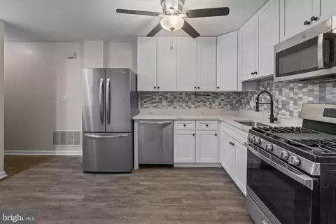 Kitchen - 2024 E Baltimore St E, Baltimore, MD 21231 photo 1 of 1