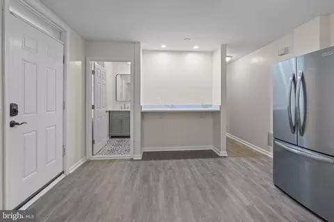 Entry Way - 2024 E Baltimore St E, Baltimore, MD 21231 photo 2 of 5