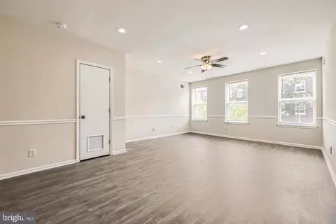 Living - 2024 E Baltimore St E, Baltimore, MD 21231 photo 2 of 2
