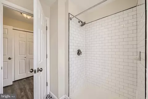 Entry Way - 2024 E Baltimore St E, Baltimore, MD 21231 photo 5 of 5