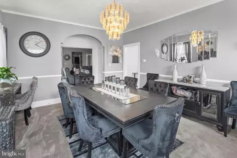Dining - 1312 E 33rd St, Baltimore, MD 21218 photo 2 of 3
