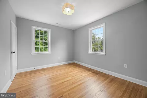 Bedroom - 5306 Brabant Rd, Baltimore, MD 21229 photo 2 of 4
