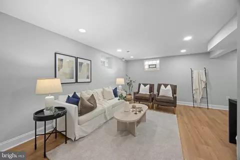 Living - 5306 Brabant Rd, Baltimore, MD 21229 photo 4 of 4
