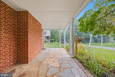 Exterior - 5306 Brabant Rd, Baltimore, MD 21229 photo 3 of 8