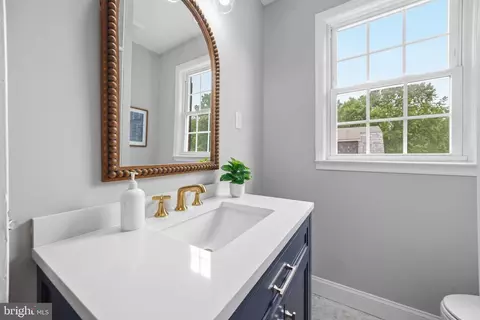 Bath - 5306 Brabant Rd, Baltimore, MD 21229 photo 1 of 3