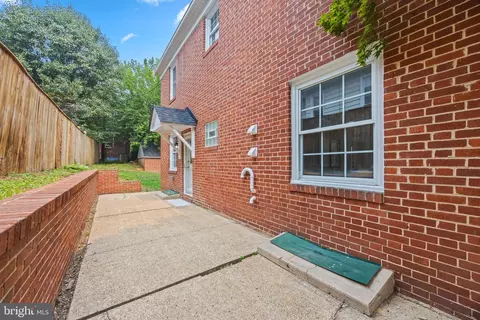 Exterior - 5306 Brabant Rd, Baltimore, MD 21229 photo 2 of 8