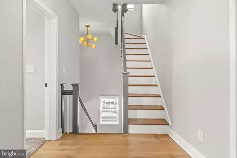 Entry Way - 5503 Stuart Ave, Baltimore, MD 21215 photo 8 of 12
