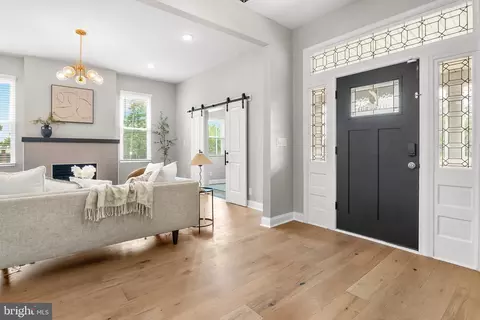 Entry Way - 5503 Stuart Ave, Baltimore, MD 21215 photo 6 of 12
