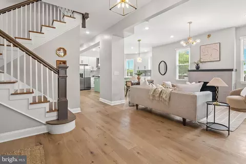 Entry Way - 5503 Stuart Ave, Baltimore, MD 21215 photo 1 of 12