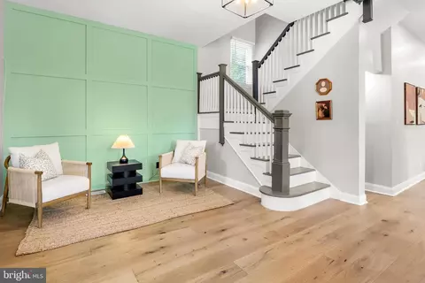 Entry Way - 5503 Stuart Ave, Baltimore, MD 21215 photo 3 of 12