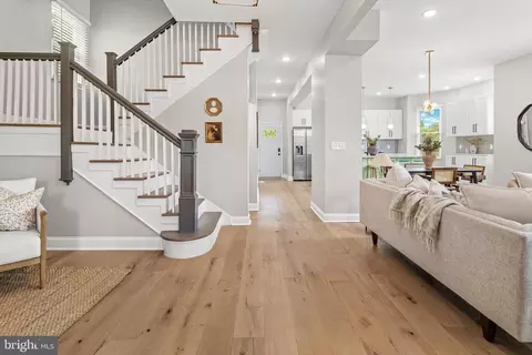 Entry Way - 5503 Stuart Ave, Baltimore, MD 21215 photo 4 of 12