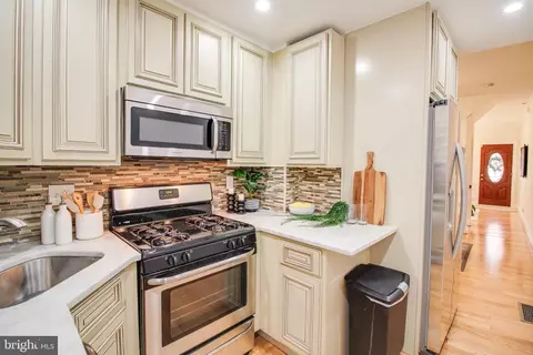 Kitchen - 934 Binney St, Baltimore, MD 21224 photo 4 of 4
