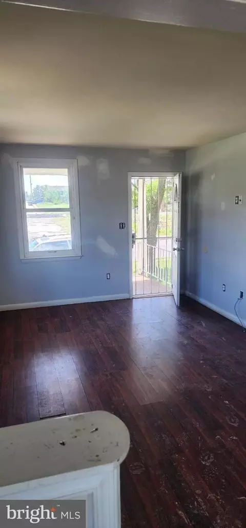 6632 Hartwait St, Baltimore, MD 21224 photo 2