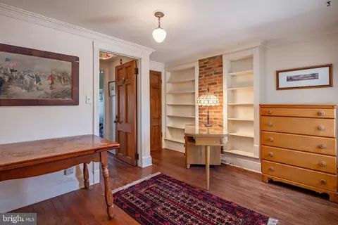 Entry Way - 1141 Riverside Ave, Baltimore, MD 21230 photo 7 of 7