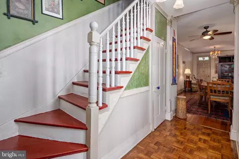 Entry Way - 1141 Riverside Ave, Baltimore, MD 21230 photo 4 of 7