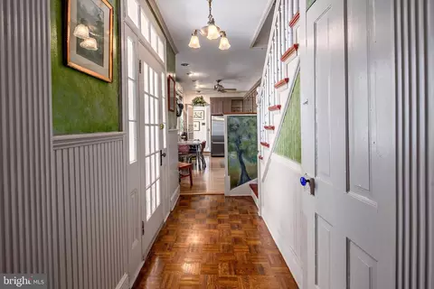 Entry Way - 1141 Riverside Ave, Baltimore, MD 21230 photo 2 of 7