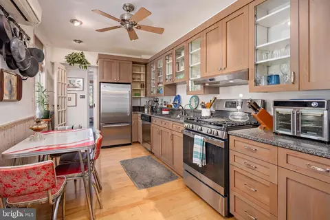 Kitchen - 1141 Riverside Ave, Baltimore, MD 21230 photo 2 of 2