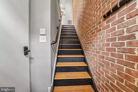 Entry Way - 703 S Durham St, Baltimore, MD 21231 photo 2 of 6