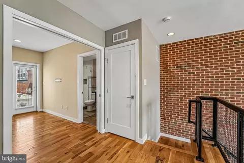 Entry Way - 703 S Durham St, Baltimore, MD 21231 photo 5 of 6
