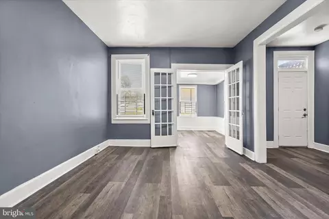 Living - 3534 Overview Rd, Baltimore, MD 21215 photo 2 of 3