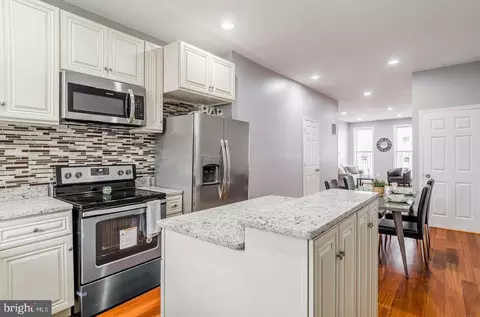318 E 28th St, Baltimore, MD 21218 photo 2