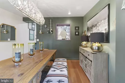 Dining - 2 N Clinton St, Baltimore, MD 21224 photo 2 of 4