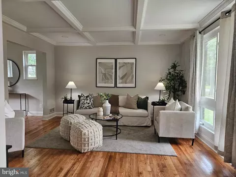 Living - 5617 Biddison Ave, Baltimore, MD 21206 photo 2 of 6
