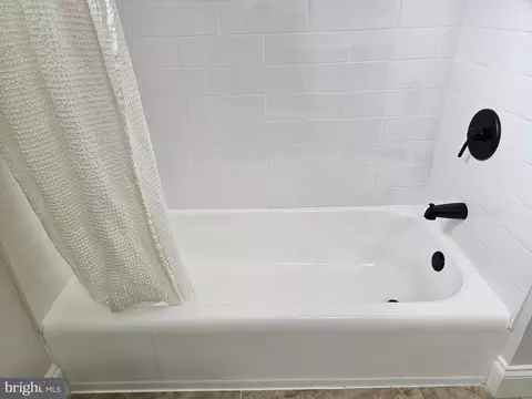 Bath - 5617 Biddison Ave, Baltimore, MD 21206 photo 4 of 6