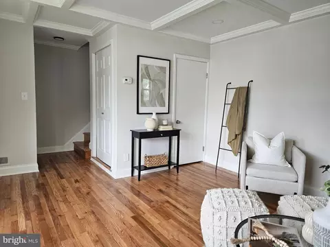 Entry Way - 5617 Biddison Ave, Baltimore, MD 21206 photo 1 of 9