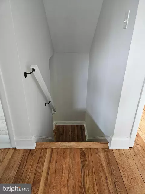 Entry Way - 5617 Biddison Ave, Baltimore, MD 21206 photo 7 of 9