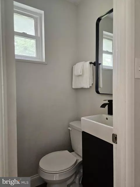 Bath - 5617 Biddison Ave, Baltimore, MD 21206 photo 1 of 6