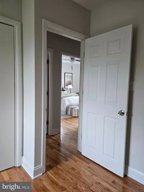 Entry Way - 5617 Biddison Ave, Baltimore, MD 21206 photo 6 of 9