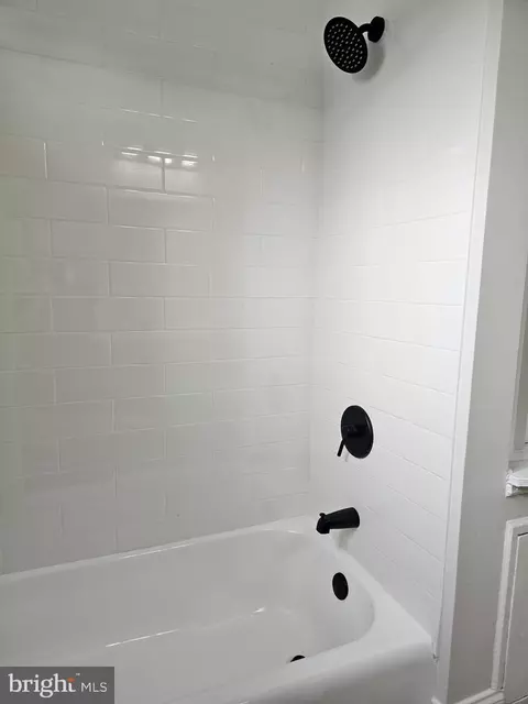 Bath - 5617 Biddison Ave, Baltimore, MD 21206 photo 5 of 6