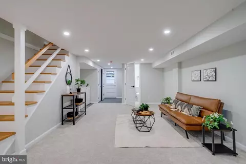 Living - 4806 Greencrest Rd, Baltimore, MD 21206 photo 2 of 7