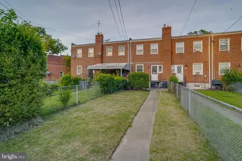 Exterior - 4806 Greencrest Rd, Baltimore, MD 21206 photo 3 of 7