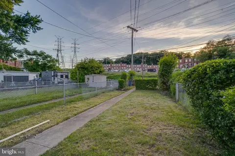 Exterior - 4806 Greencrest Rd, Baltimore, MD 21206 photo 5 of 7