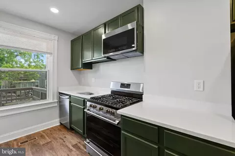 621 E 36th St, Baltimore, MD 21218 photo 13