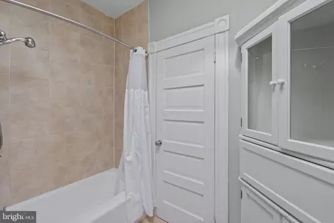 621 E 36th St, Baltimore, MD 21218 photo 22