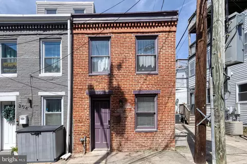 Exterior - 302 S Duncan St, Baltimore, MD 21231 photo 5 of 7