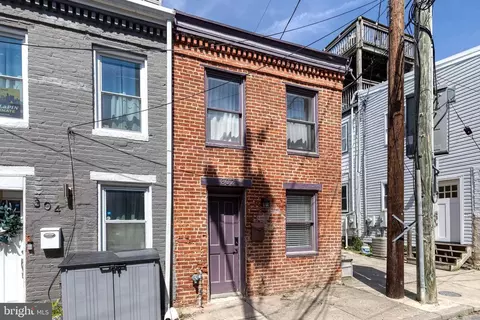 Exterior - 302 S Duncan St, Baltimore, MD 21231 photo 6 of 7