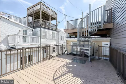 Exterior - 302 S Duncan St, Baltimore, MD 21231 photo 2 of 7